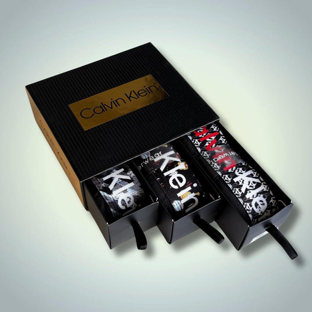 Calvin Klein 3 darabos férfi boxeralsó szett. Fekete, színes derékpánttal. Prémium minőség