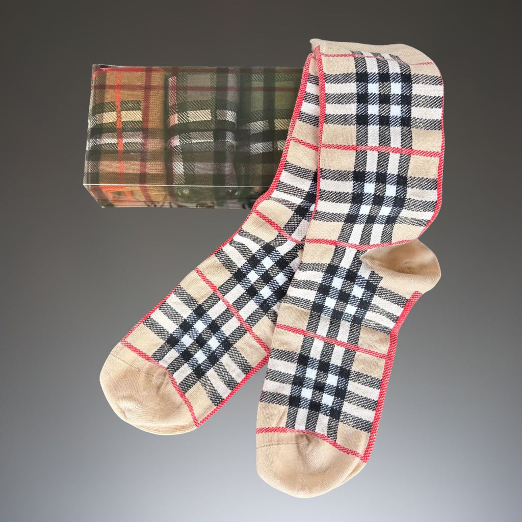 Burberry 4 darabos férfi zokni szett, 40-45. Vegyes színek. Prémium minőség