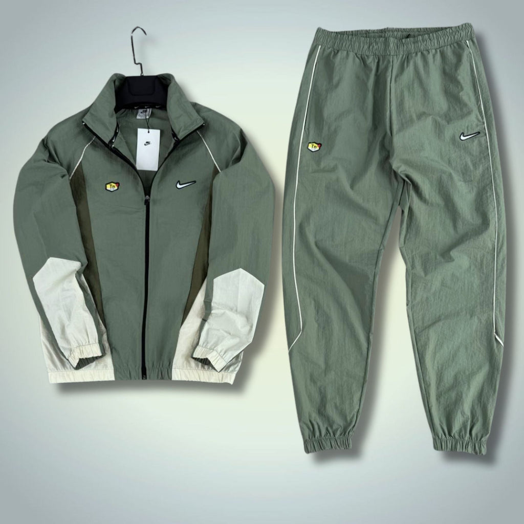 Nike TN Férfi Woven Sportos Öltöny. Olíva Zöld