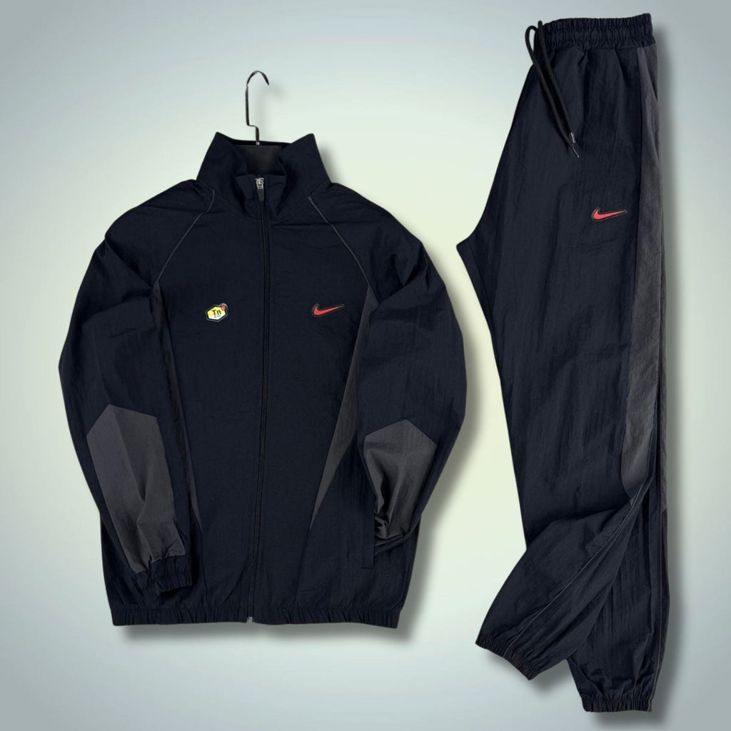 Nike TN férfi vízálló melegítő szett, fekete. Premium