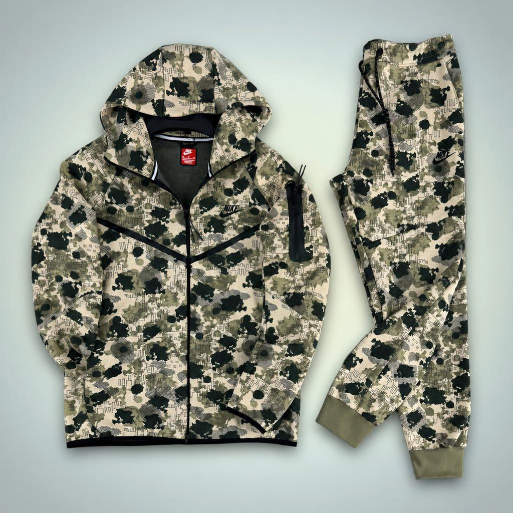 Nike Tech Fleece férfi melegítő, Kamuflázs. Prémium minőség