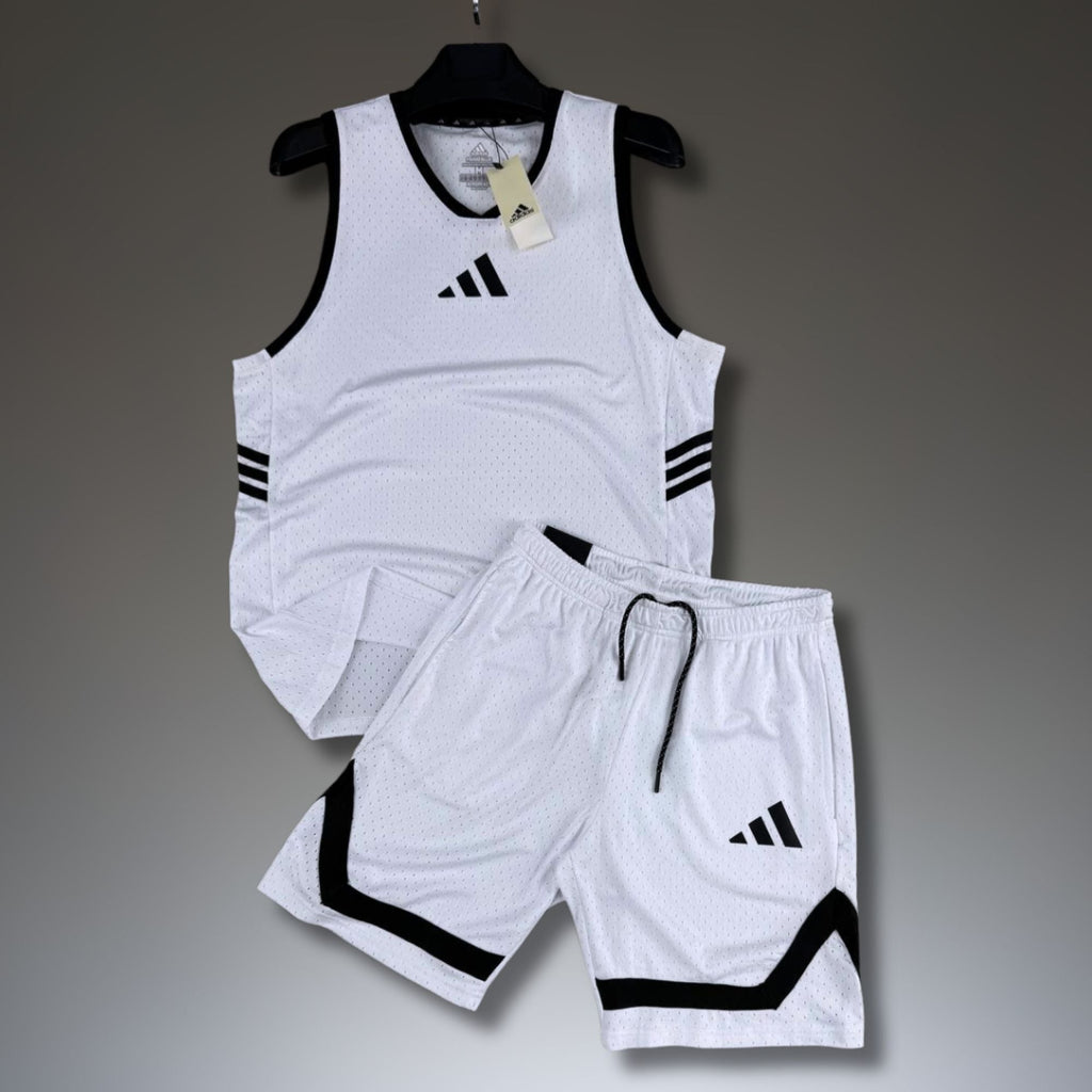 Adidas férfi rövid sportos szett trikóval, fehér. Dri-Fit. Prémium minőség