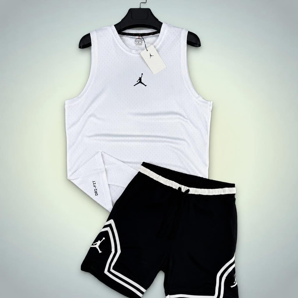 Jordan férfi rövid sportos szett trikóval, fehér-fekete. Dri-Fit. Prémium minőség