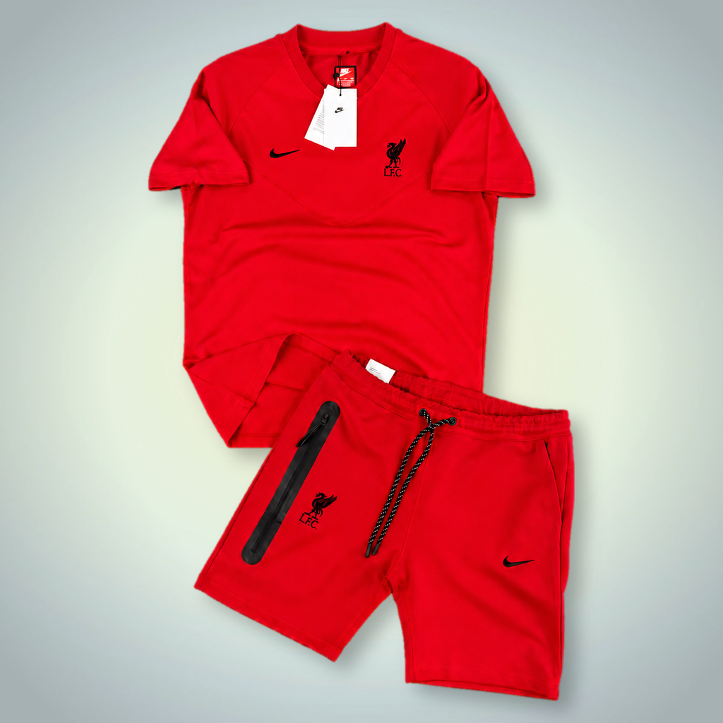 Nike Tech Fleece Liverpool férfi szett rövidnadrággal, piros. Prémium minőség