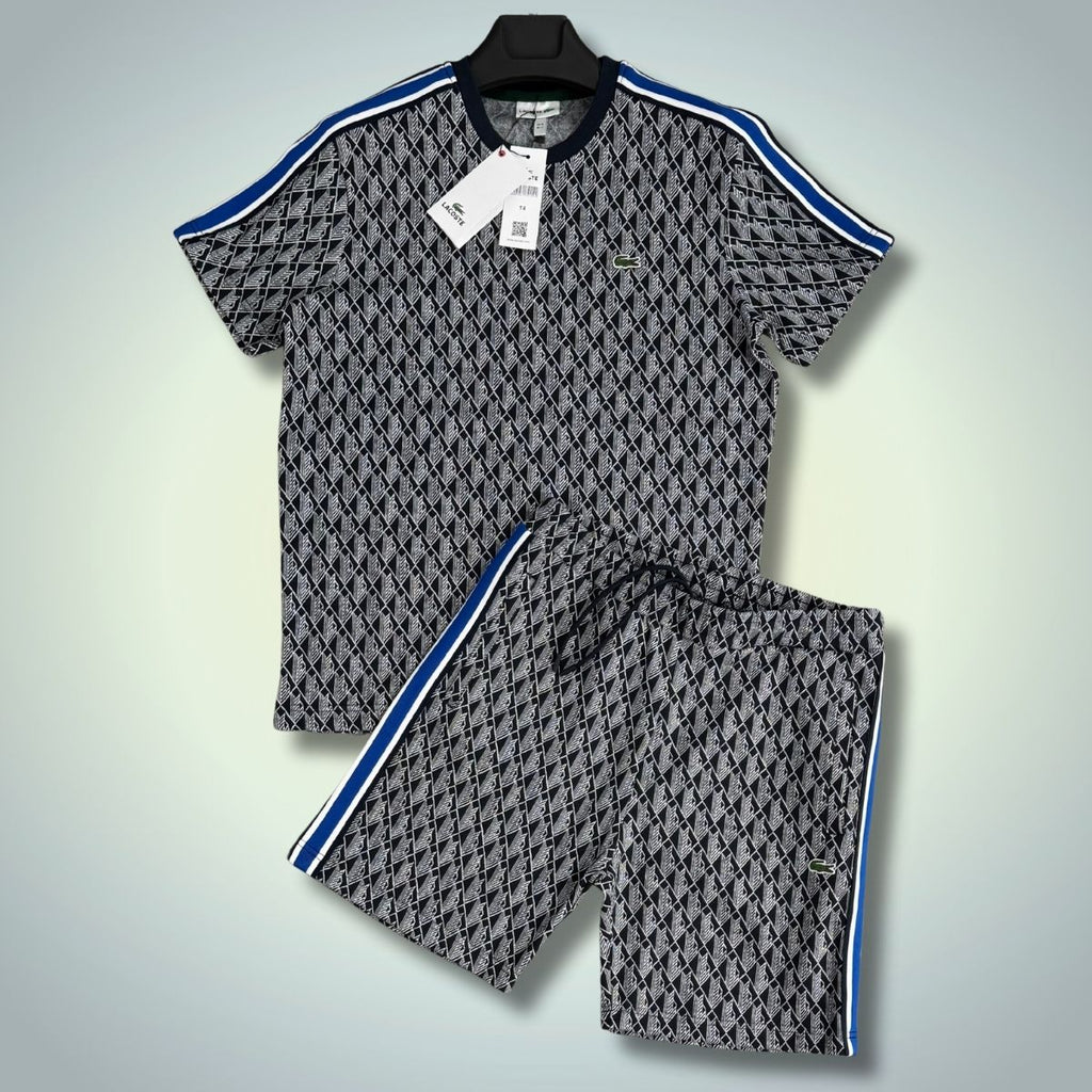 Lacoste férfi szett rövidnadrággal, Jacquard, fekete-fehér, kék csíkos. Prémium minőség