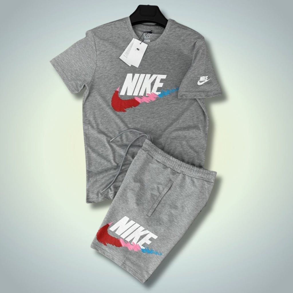 Nike férfi szett rövidnadrággal, nagy klasszikus logóval, klasszikus szürke. Prémium minőség