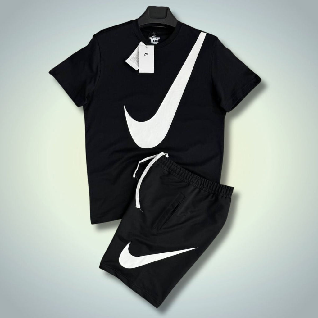 Nike férfi szett rövidnadrággal, nagy logóval, fekete. Prémium minőség