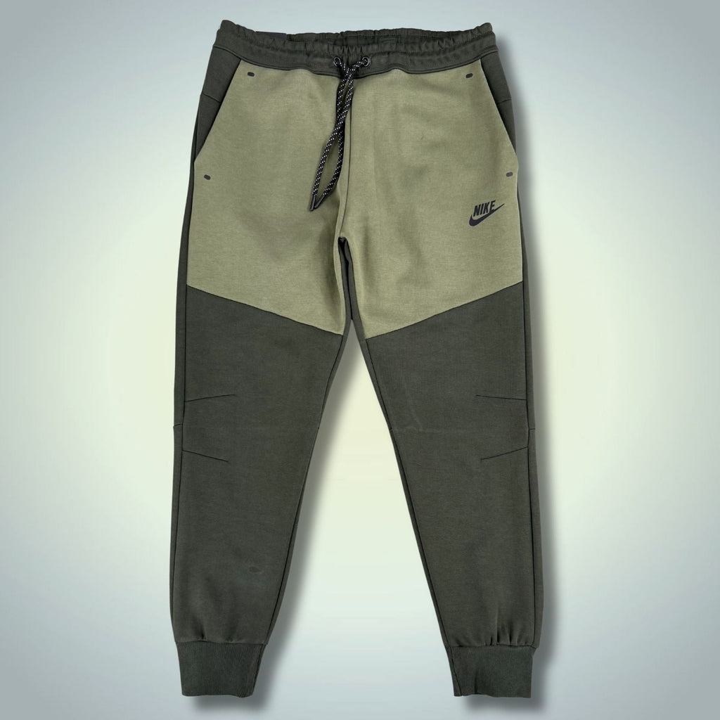 Nike Tech Fleece férfi sportos nadrág, zöld-olajzöld. Prémium minőség