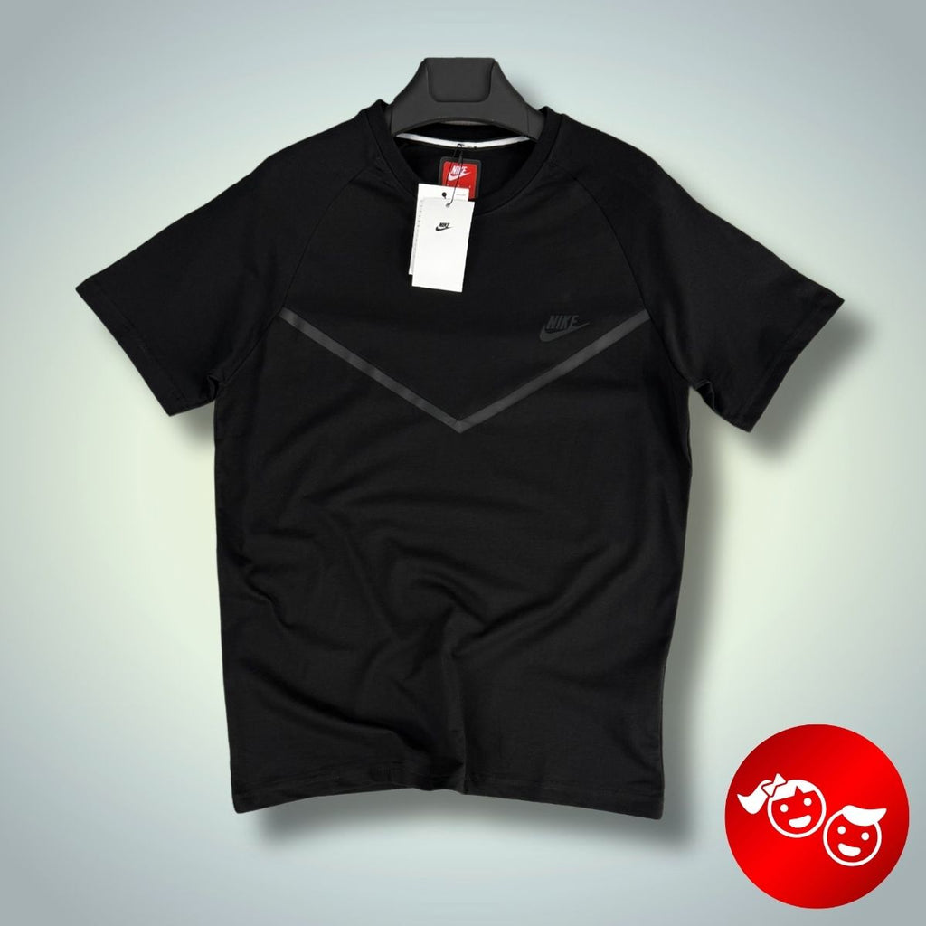 Nike Tech Fleece gyerekpóló, fekete. Modell 2024. Prémium minőség