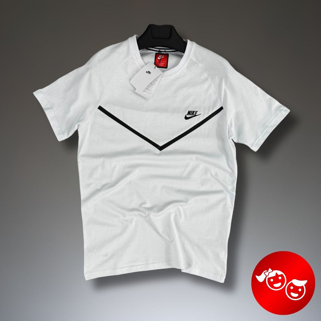 Nike Tech Fleece gyerekpóló, törtfehér. Modell 2024. Prémium minőségű
