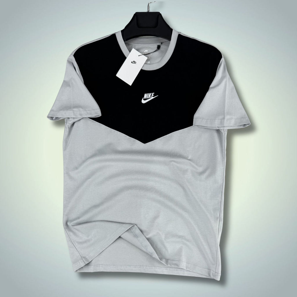 Férfi fekete-szürke Nike Tech Fleece póló. 2026-os modell. Prémium minőség