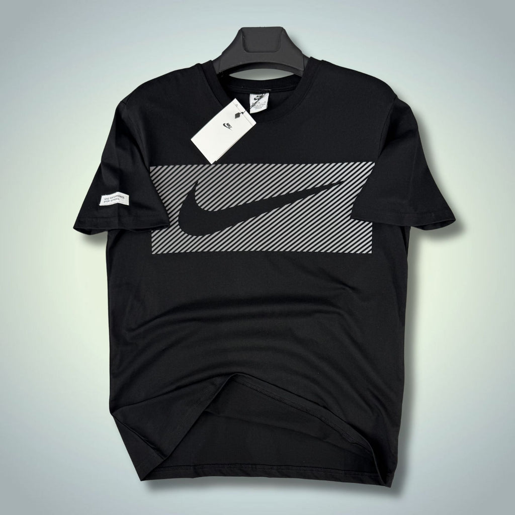 Férfi fekete Nike Performance póló. Prémium minőség
