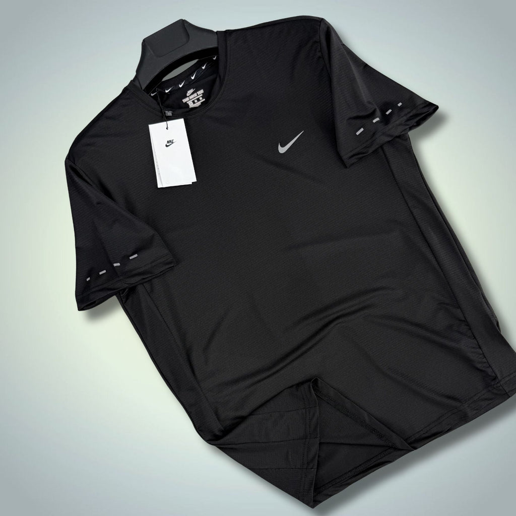 Férfi sportos fekete póló Nike. Prémium minőség