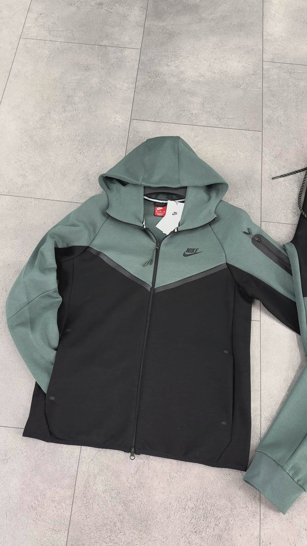 Nike férfi Tech Fleece melegítő, zsályazöld ‒ fekete. Model 2024. Prémium minőség