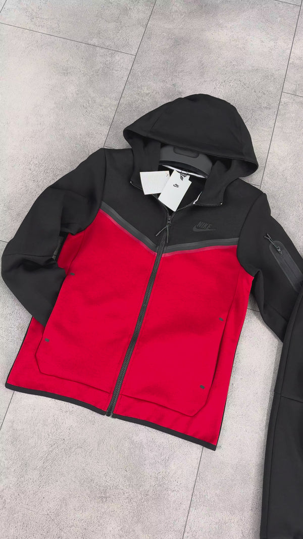 Nike gyerek melegítő, Tech Fleece, fekete – piros. Model 2024. Prémium minőség